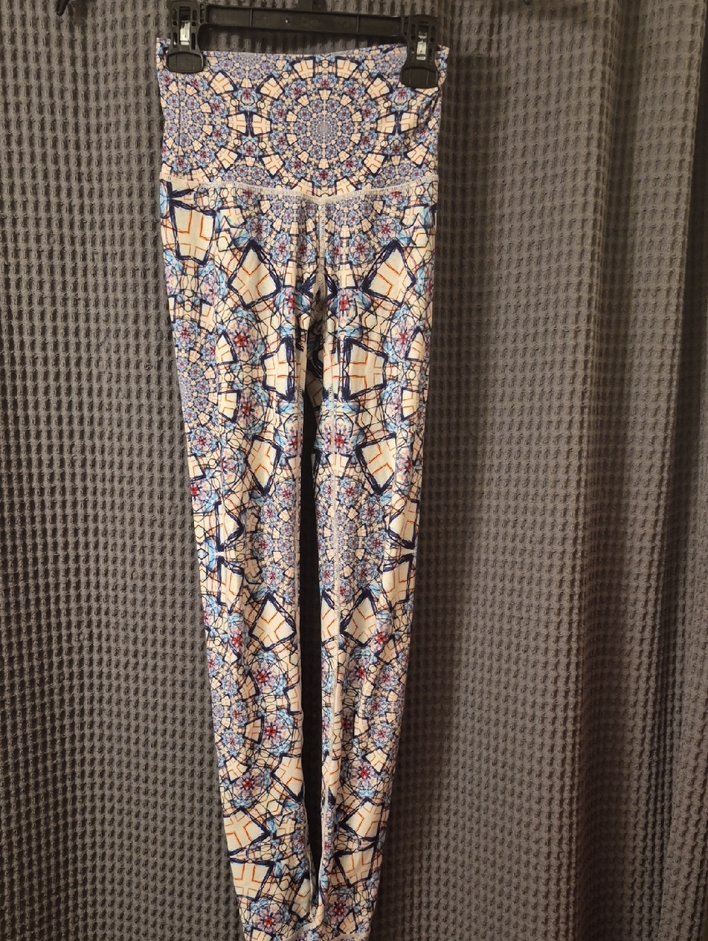Wolven Printed High-Waist Leggings — Blue & Cream